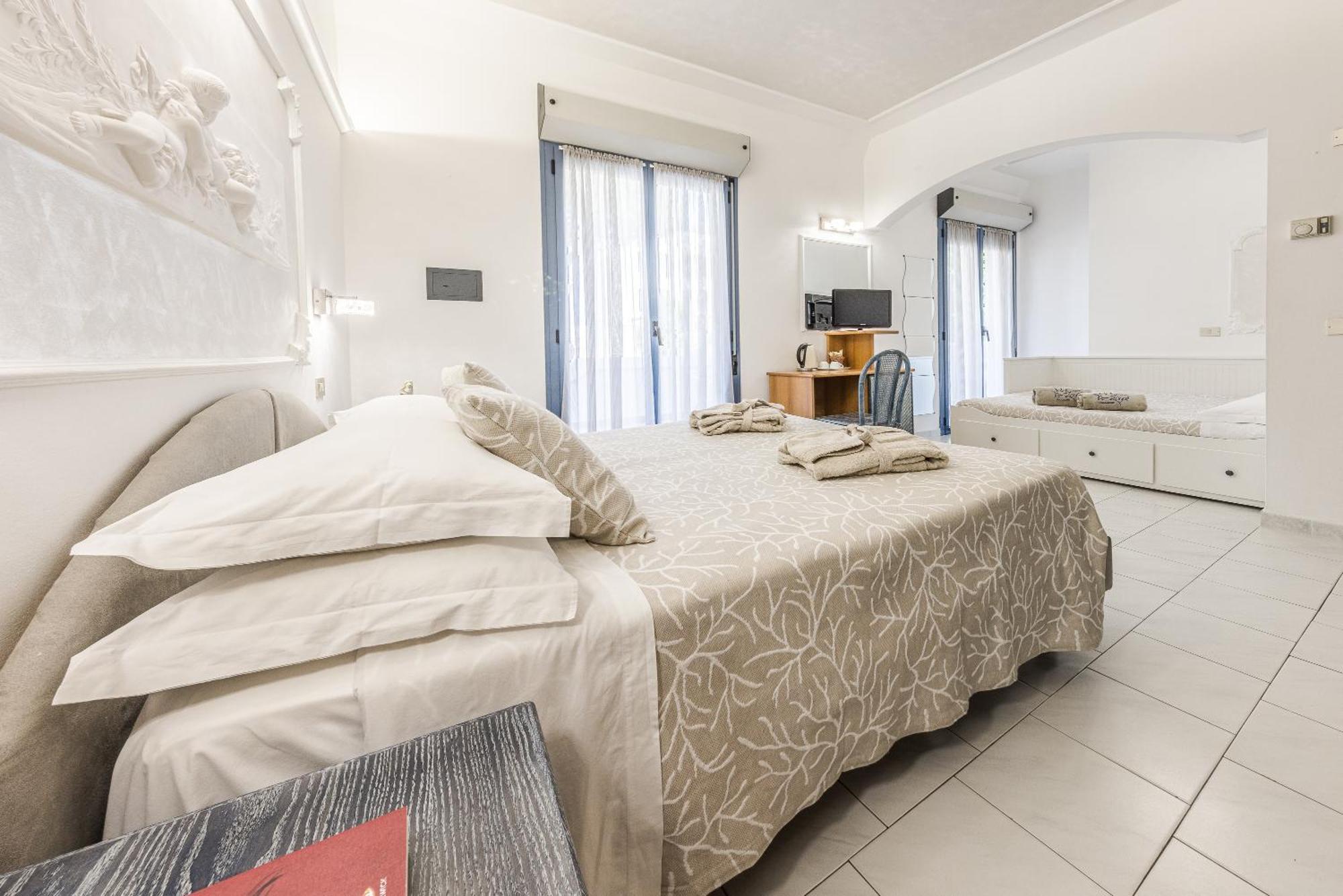 Royal Boutique Hotel Riccione Exterior foto