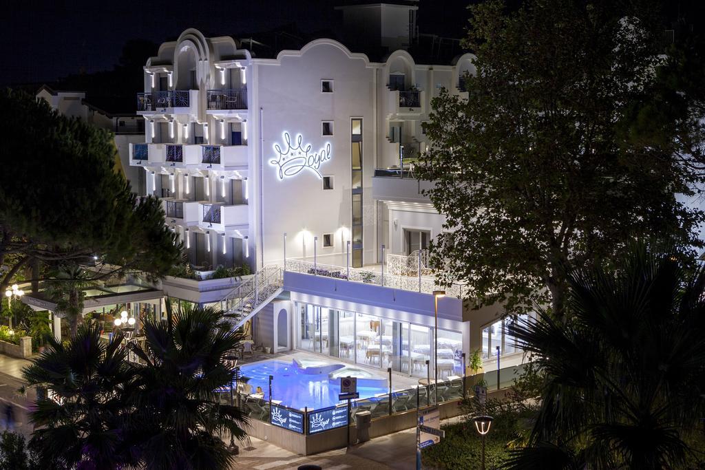 Royal Boutique Hotel Riccione Exterior foto