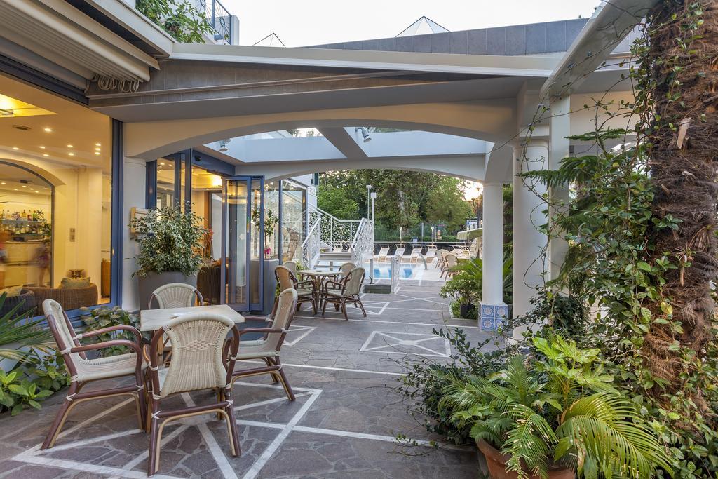 Royal Boutique Hotel Riccione Exterior foto