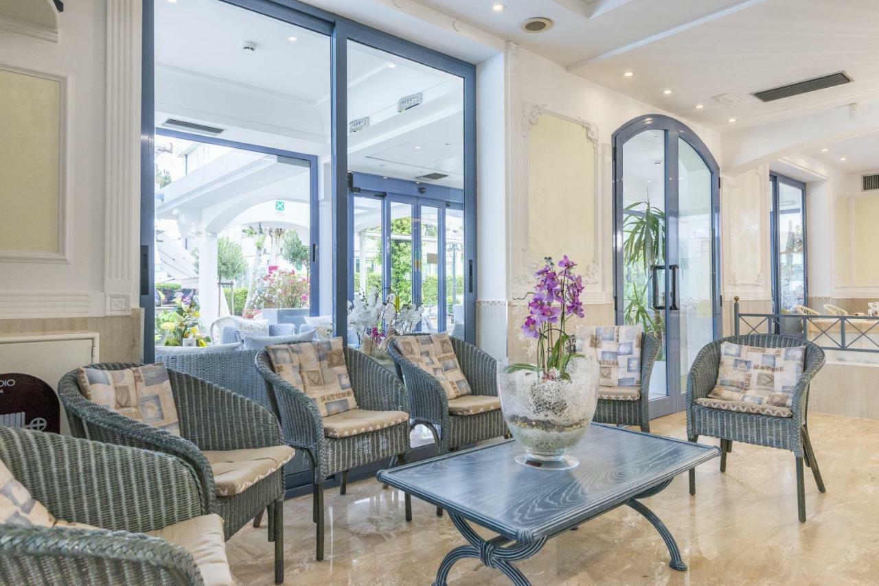 Royal Boutique Hotel Riccione Exterior foto